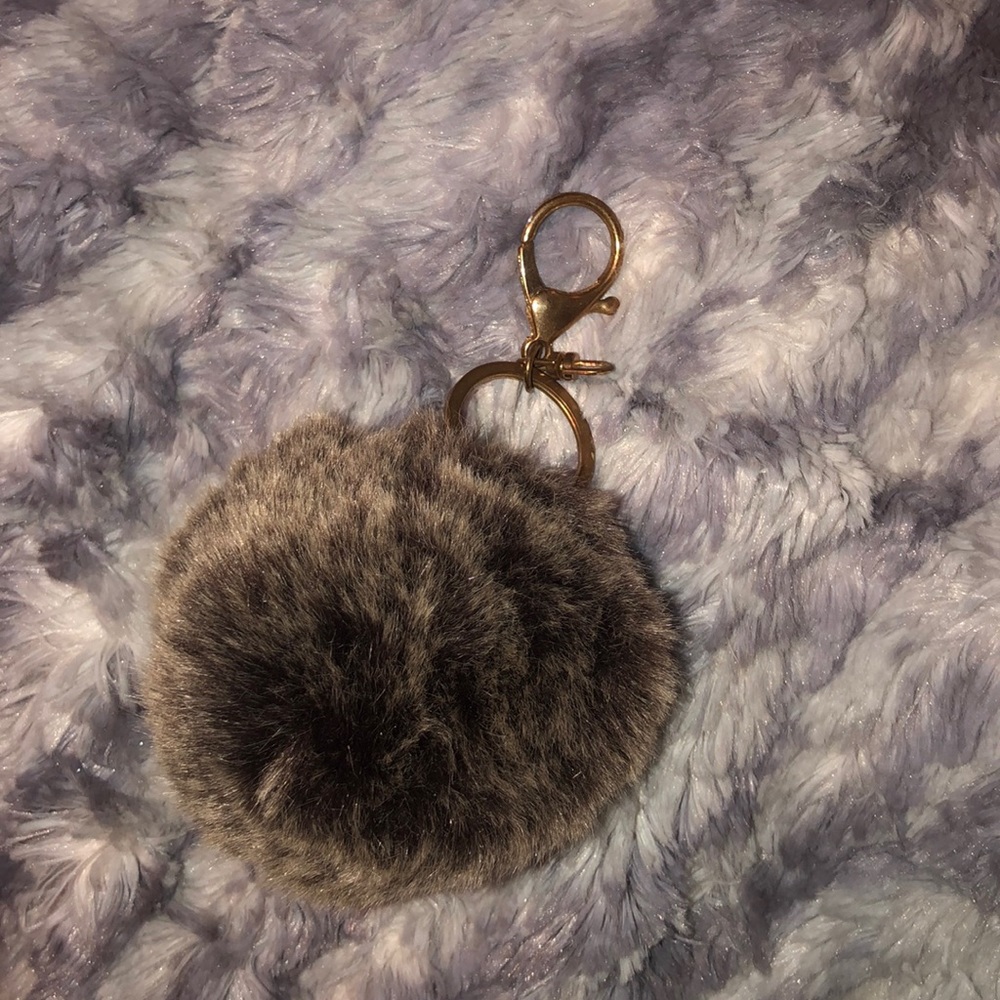 NEW | 5/$25 🤎 furry faux pom pom puff keychain bag charm